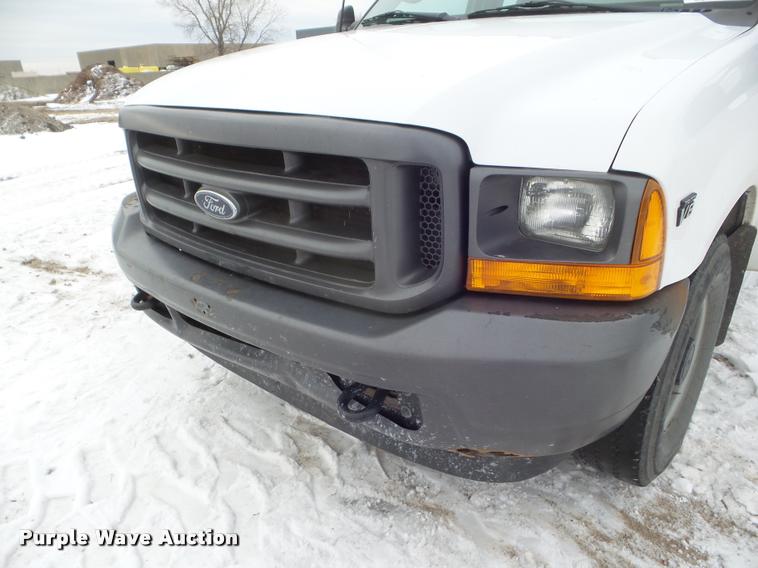 image for item DA5217 2001 Ford F350 Super Duty utility truck