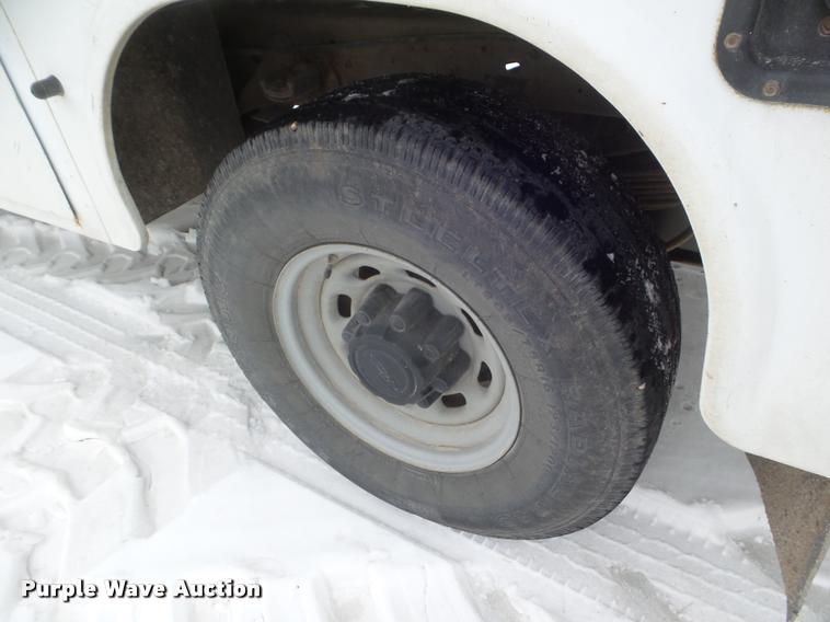 image for item DA5217 2001 Ford F350 Super Duty utility truck