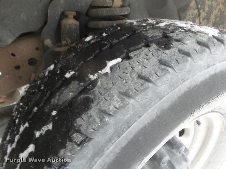 image for item DA5217 2001 Ford F350 Super Duty utility truck