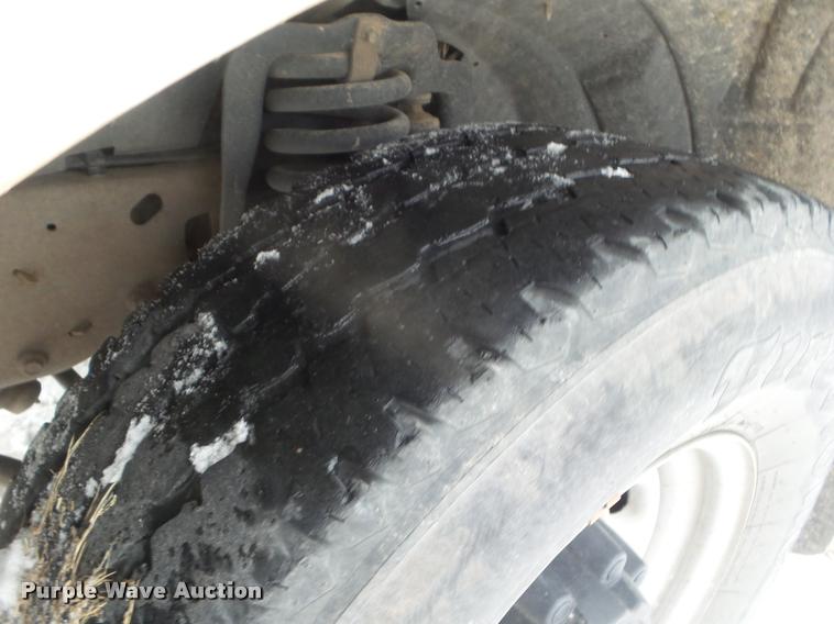 image for item DA5217 2001 Ford F350 Super Duty utility truck