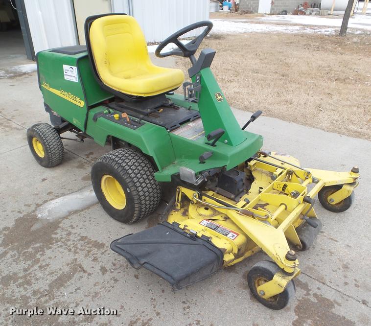 image for item DA5218 John Deere F725 lawn mower