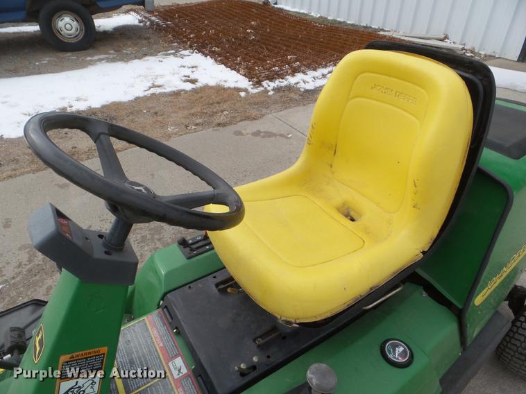 image for item DA5218 John Deere F725 lawn mower
