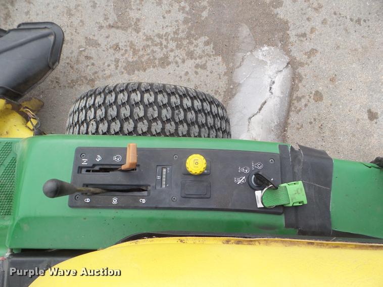 image for item DA5218 John Deere F725 lawn mower