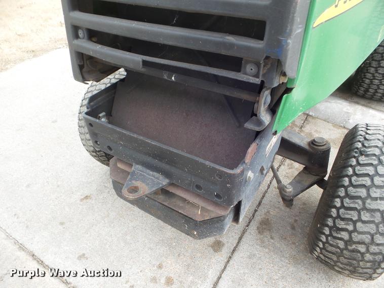 image for item DA5218 John Deere F725 lawn mower