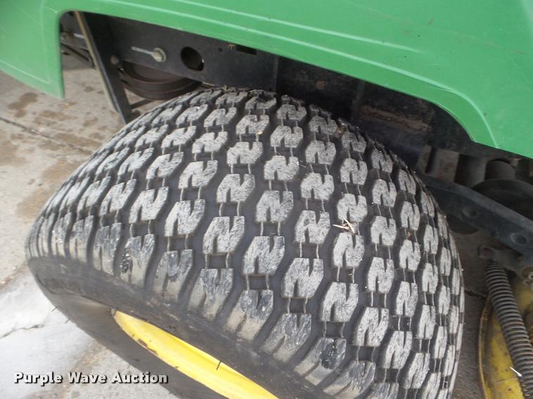 image for item DA5218 John Deere F725 lawn mower