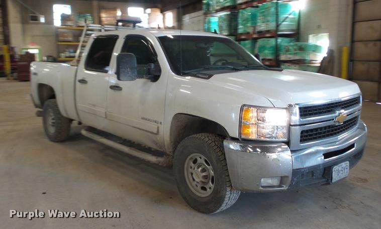 image for item DA5783 2007 Chevrolet Silverado 2500HD Crew Cab pickup truck