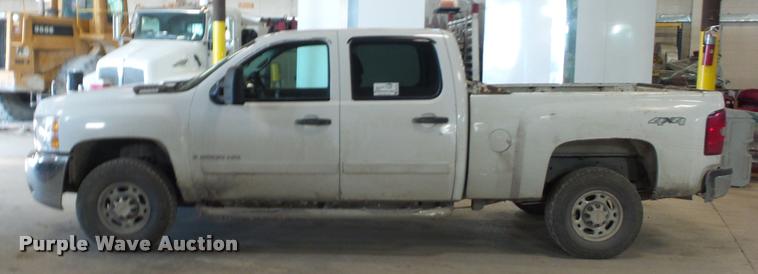 image for item DA5783 2007 Chevrolet Silverado 2500HD Crew Cab pickup truck