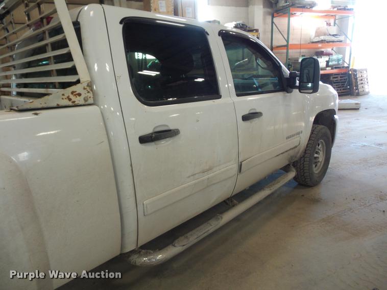 image for item DA5783 2007 Chevrolet Silverado 2500HD Crew Cab pickup truck
