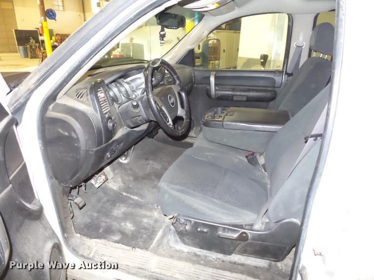 image for item DA5783 2007 Chevrolet Silverado 2500HD Crew Cab pickup truck
