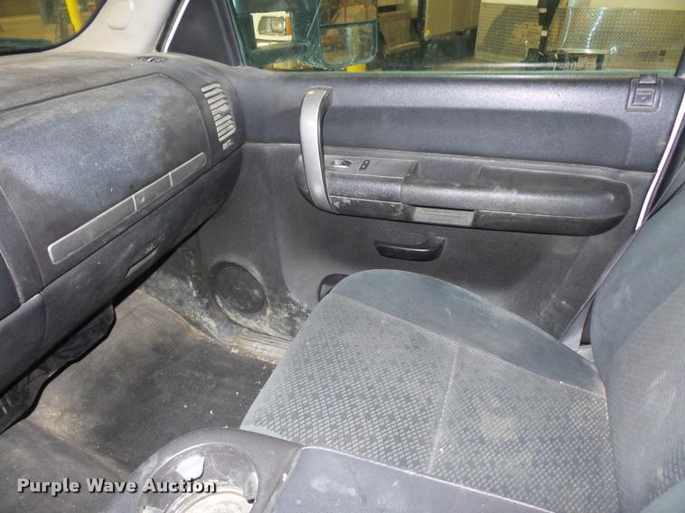 image for item DA5783 2007 Chevrolet Silverado 2500HD Crew Cab pickup truck