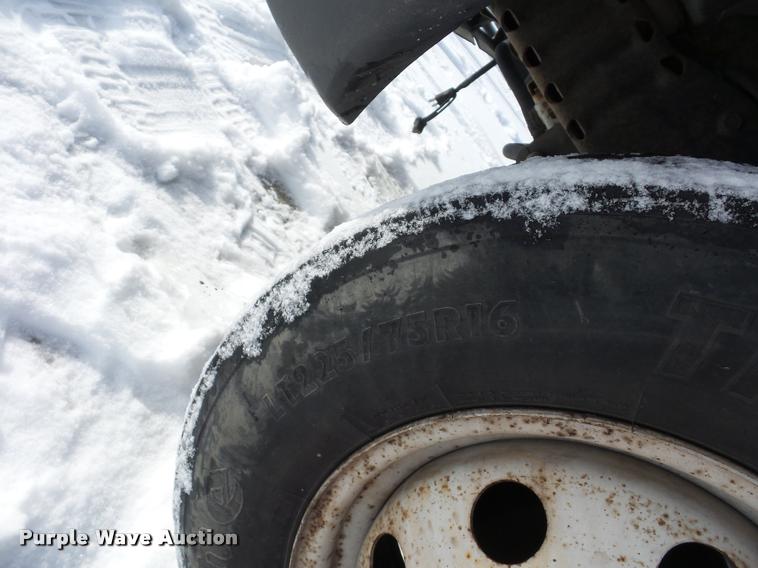 image for item DA5789 2006 Ford E350 Super Duty bus