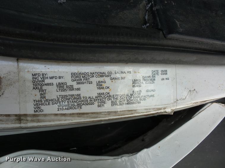 image for item DA5789 2006 Ford E350 Super Duty bus