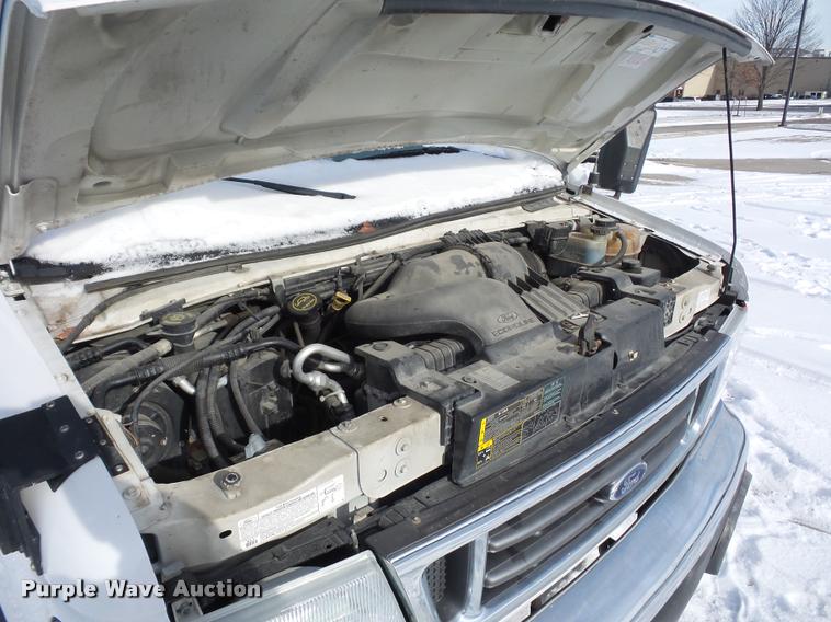 image for item DA5789 2006 Ford E350 Super Duty bus