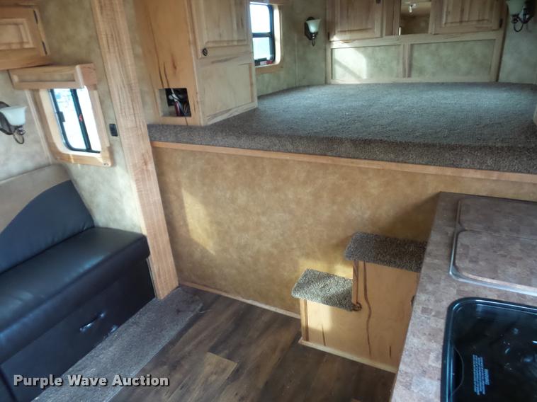 image for item DA5801 2014 Hoosier horse trailer