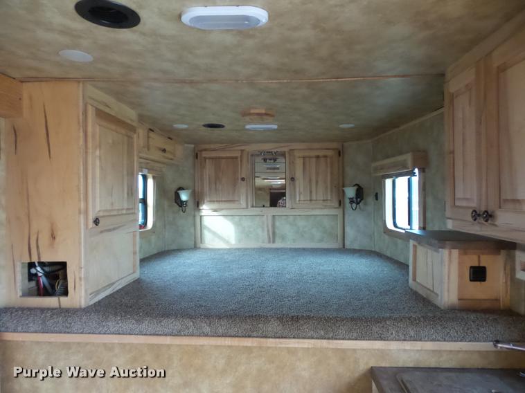 image for item DA5801 2014 Hoosier horse trailer