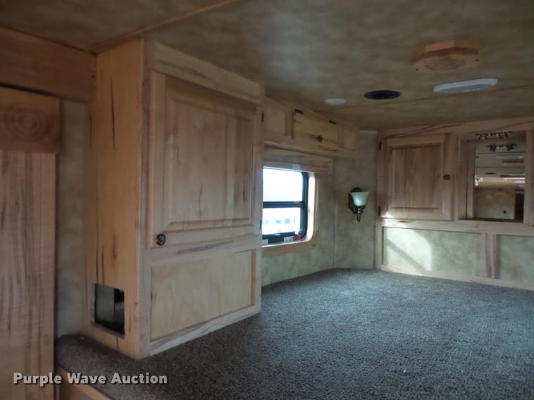 image for item DA5801 2014 Hoosier horse trailer