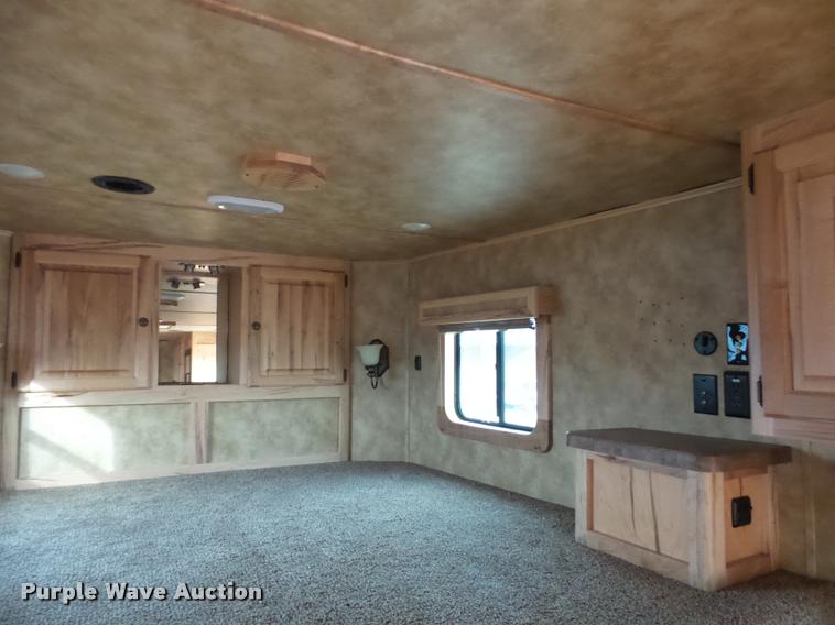 image for item DA5801 2014 Hoosier horse trailer