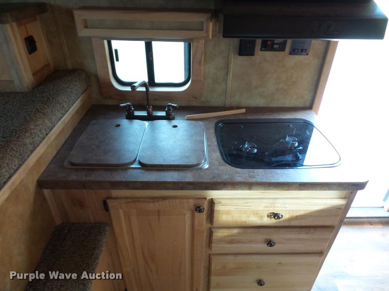 image for item DA5801 2014 Hoosier horse trailer