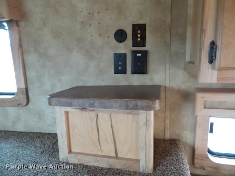 image for item DA5801 2014 Hoosier horse trailer