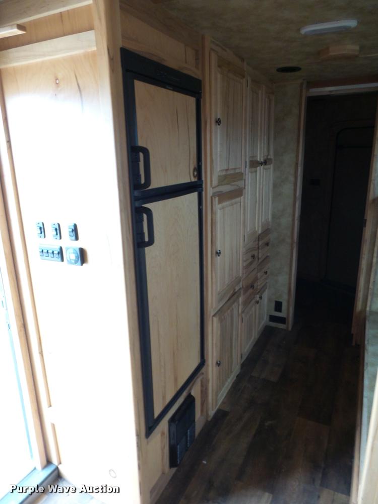 image for item DA5801 2014 Hoosier horse trailer