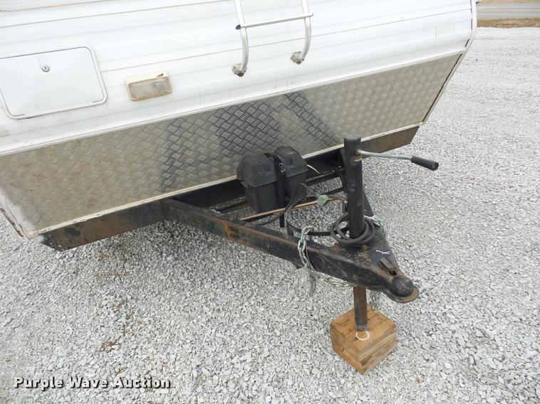 image for item DA5803 2005 Weekend Warrior Superlite camper