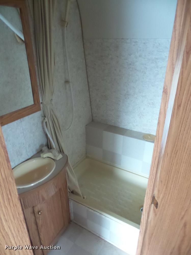 image for item DA5803 2005 Weekend Warrior Superlite camper