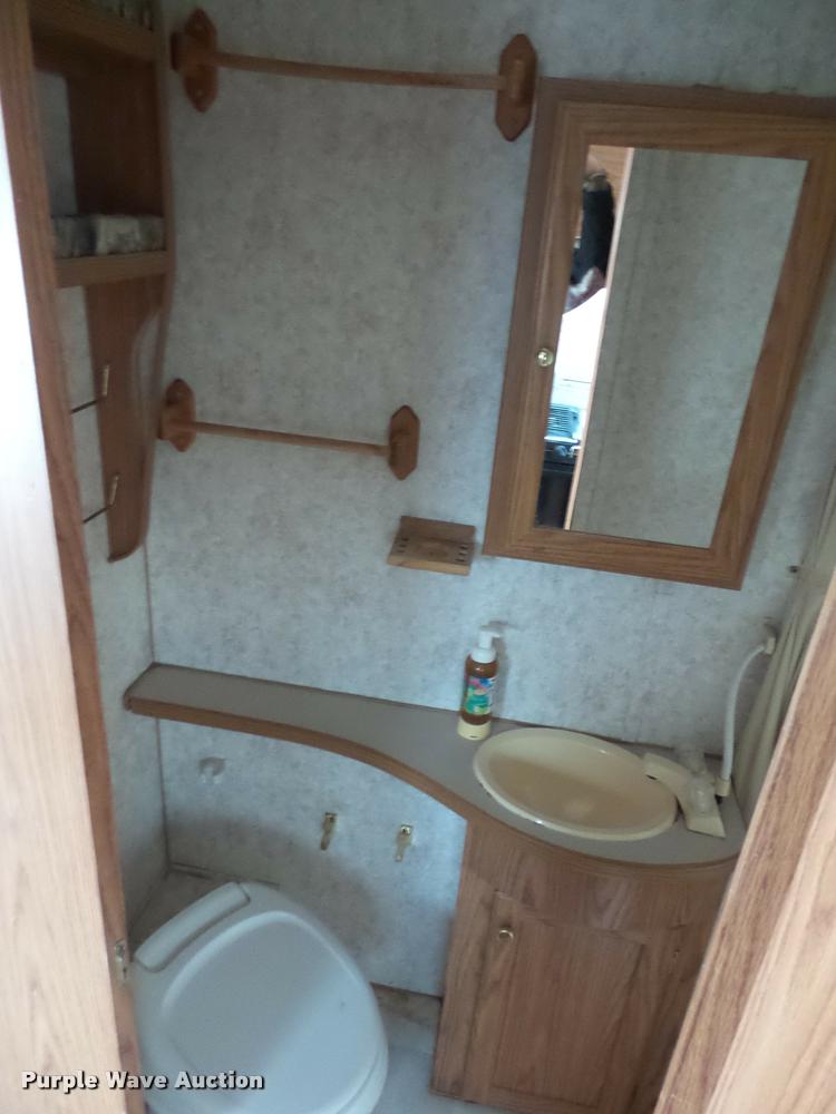 image for item DA5803 2005 Weekend Warrior Superlite camper