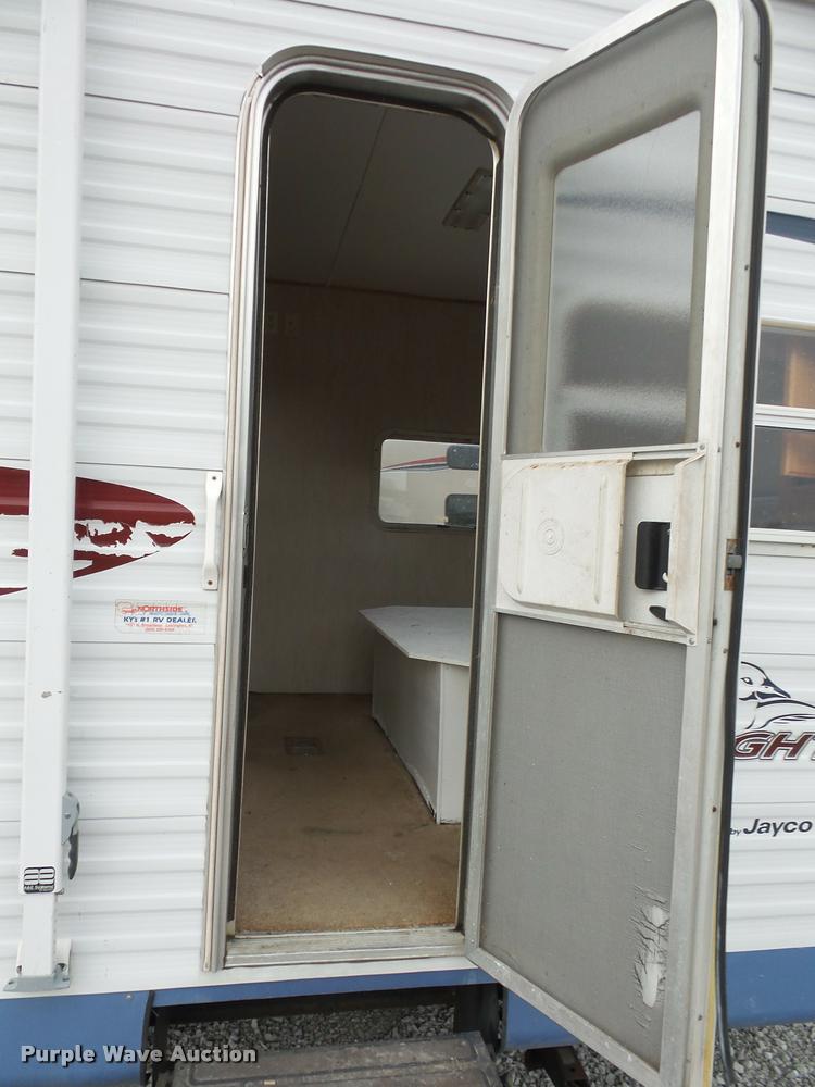 image for item DA5804 2004 Jayco Jayflight camper