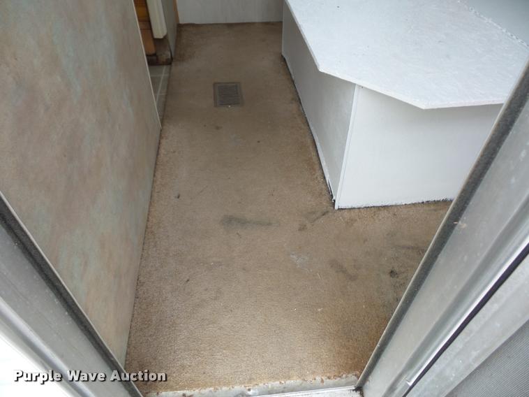 image for item DA5804 2004 Jayco Jayflight camper