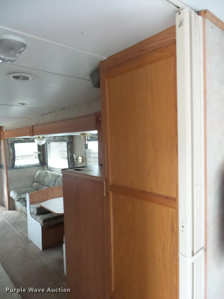 image for item DA5804 2004 Jayco Jayflight camper