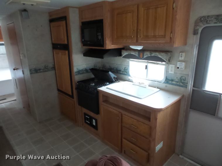 image for item DA5804 2004 Jayco Jayflight camper