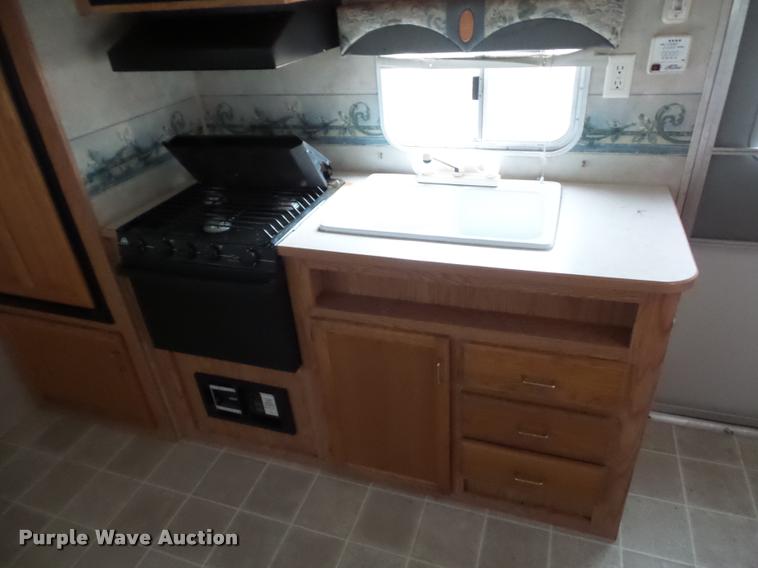 image for item DA5804 2004 Jayco Jayflight camper