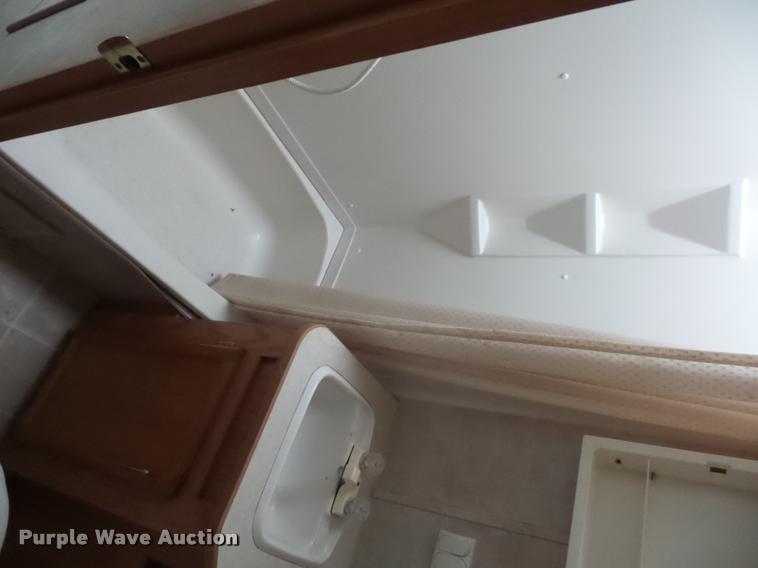 image for item DA5804 2004 Jayco Jayflight camper