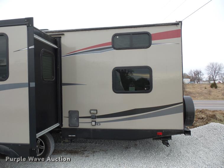 image for item DA5805 2013 Solaire Ultra-Lite camper