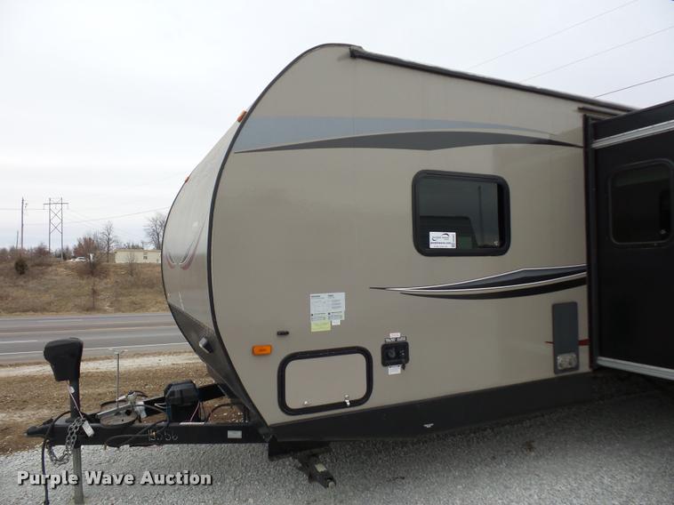 image for item DA5805 2013 Solaire Ultra-Lite camper