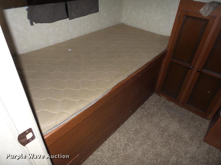 image for item DA5805 2013 Solaire Ultra-Lite camper