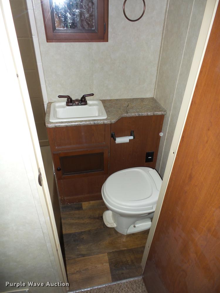 image for item DA5805 2013 Solaire Ultra-Lite camper