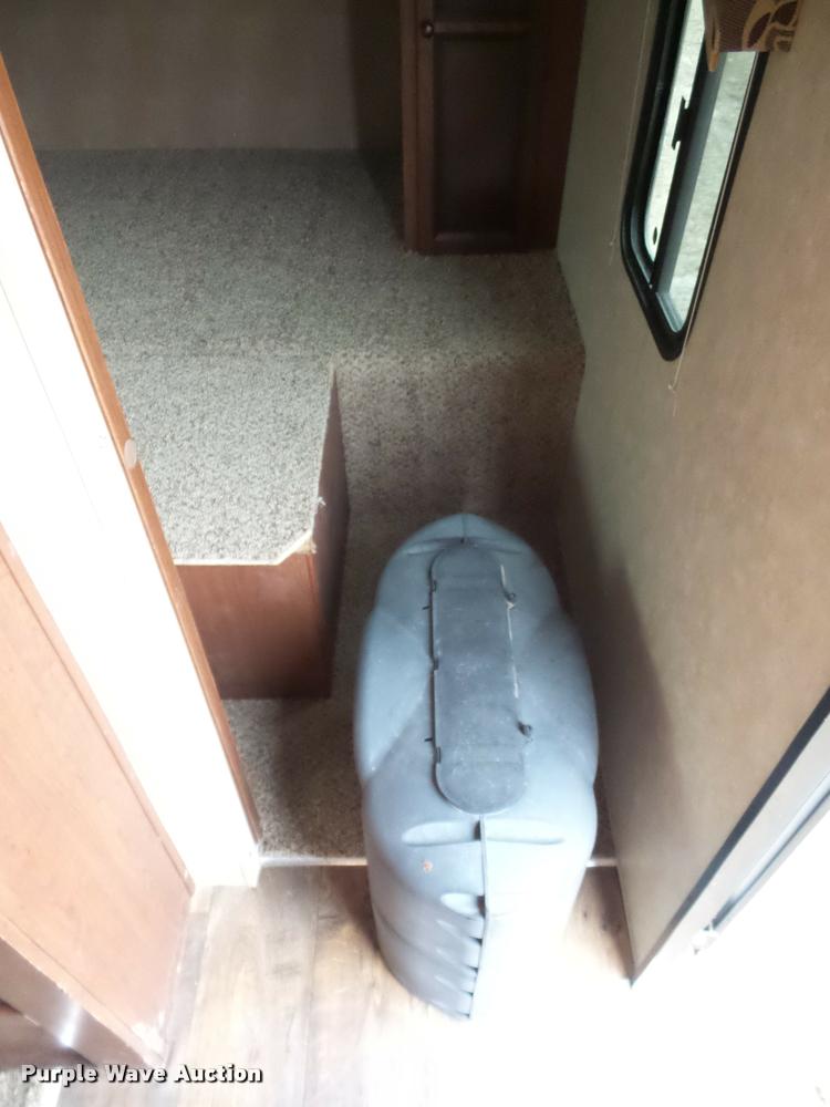 image for item DA5805 2013 Solaire Ultra-Lite camper