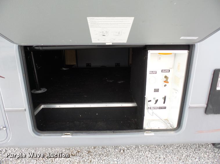 image for item DA5806 2012 Greystone 33QX camper