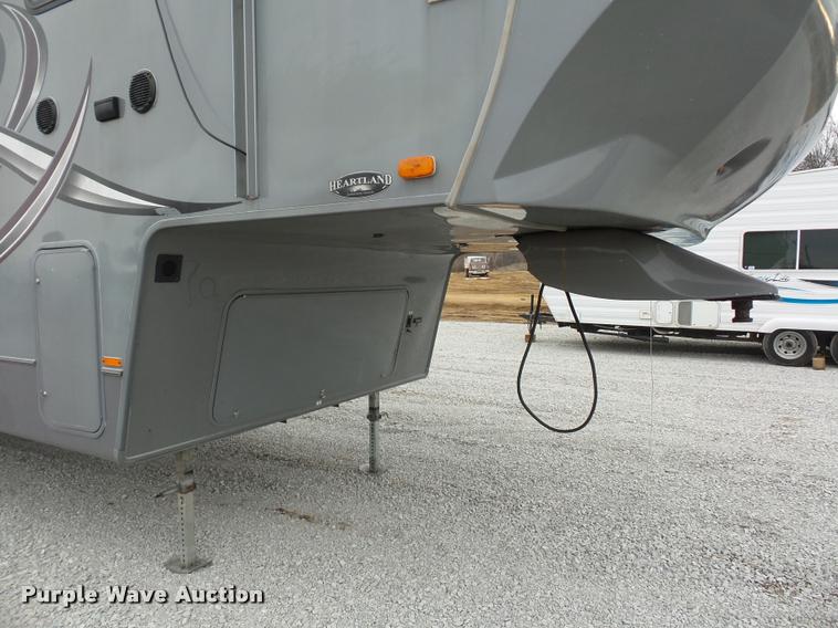 image for item DA5806 2012 Greystone 33QX camper