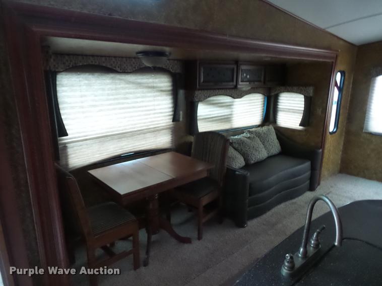 image for item DA5806 2012 Greystone 33QX camper