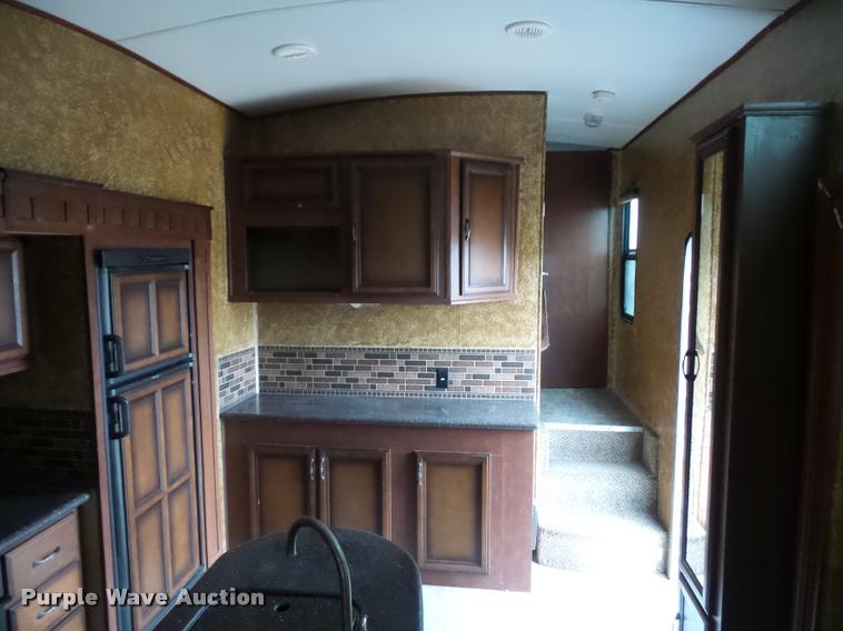 image for item DA5806 2012 Greystone 33QX camper