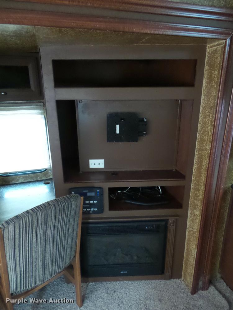 image for item DA5806 2012 Greystone 33QX camper