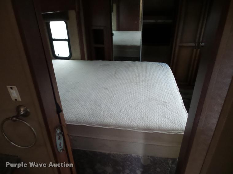 image for item DA5806 2012 Greystone 33QX camper