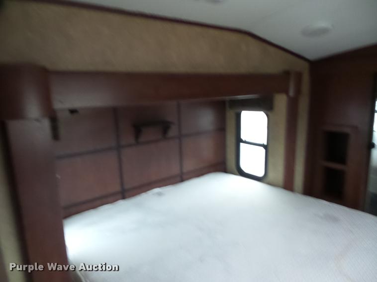 image for item DA5806 2012 Greystone 33QX camper