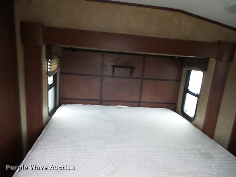 image for item DA5806 2012 Greystone 33QX camper