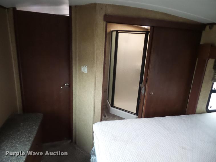 image for item DA5806 2012 Greystone 33QX camper