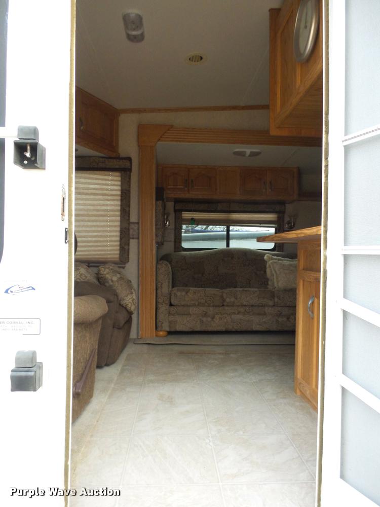 image for item DA5809 2006 Aspen 290 camper