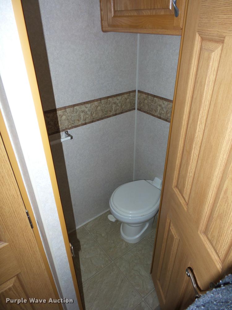 image for item DA5809 2006 Aspen 290 camper