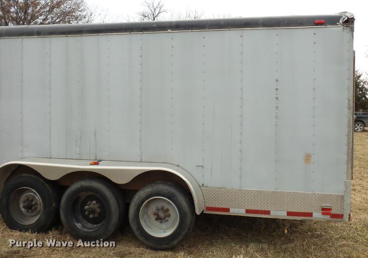image for item DA5810 2004 Continental CCN035242 enclosed cargo trailer